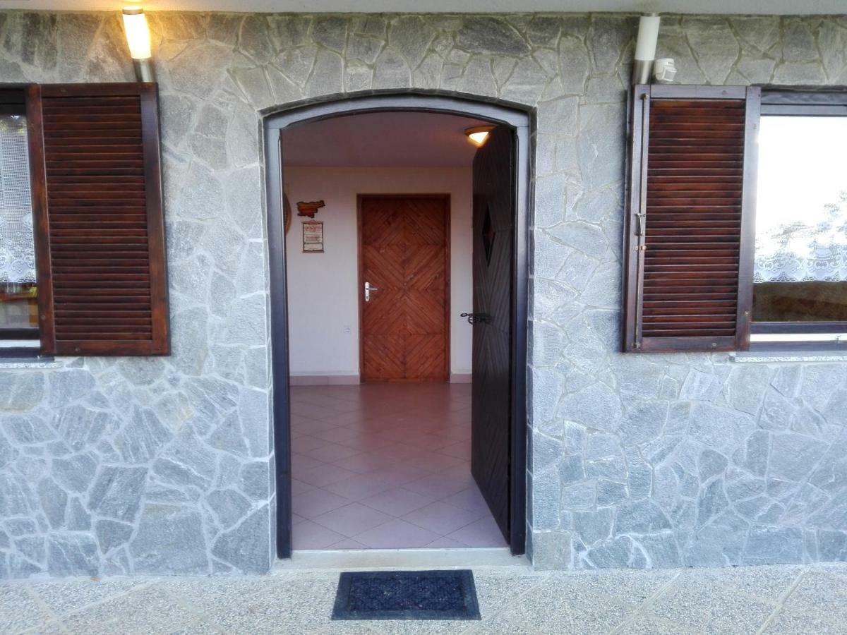 Villa Getaway "At The Three Lights" Sevnica Exterior foto